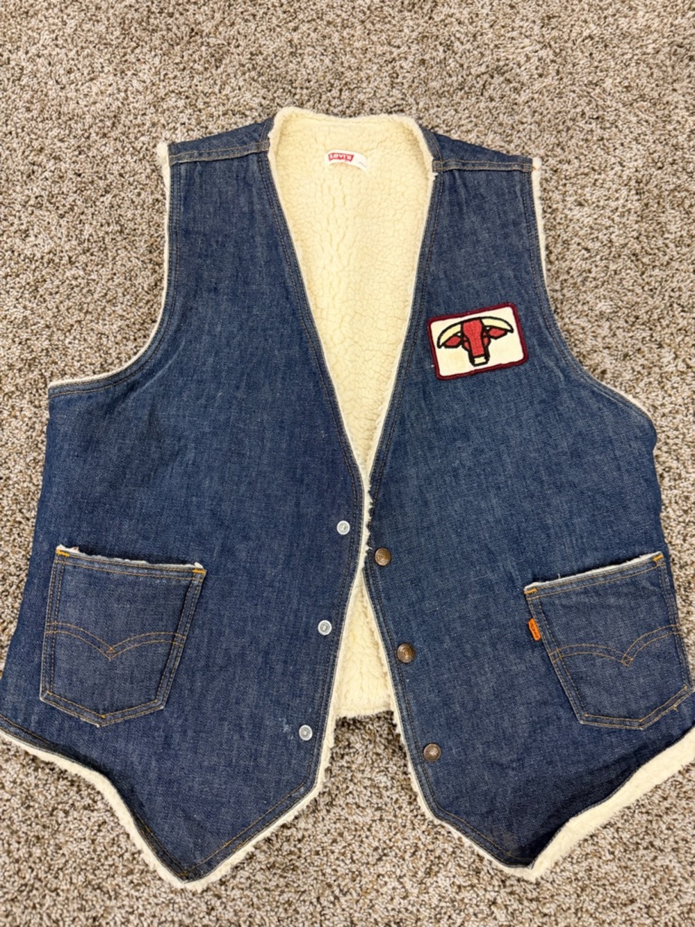 Levi's Sherpa-Lined Denim Vest with Bull Patch Vintage size XL
